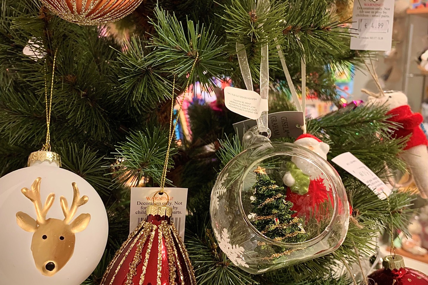 Christmas Gift Shop 2